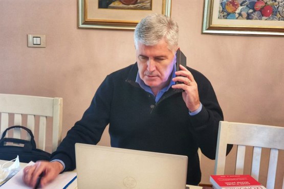 Predsjedatelj Doma naroda dr. Dragan Čović održao telefonski sastanak s veleposlanikom NR Kine u BiH